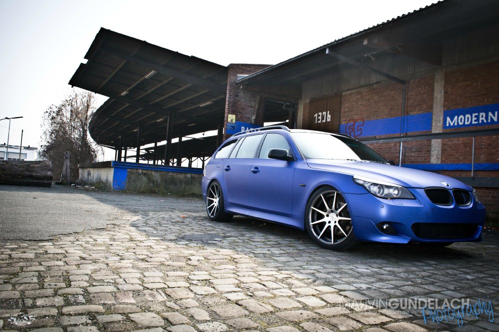 E61 brilliant blue matt metallic - 5er BMW - E60 / E61