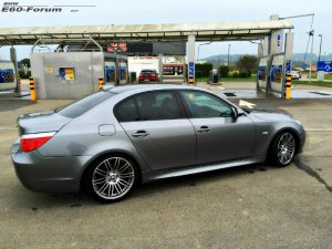 Nachrüstung original Getränkehalter [ 5er BMW - E60 / E61 Forum ]