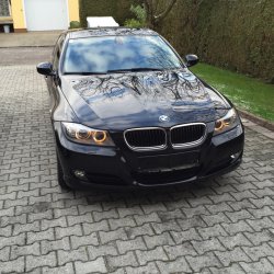BMW E90 318d Facelift - 3er BMW - E90 / E91 / E92 / E93
