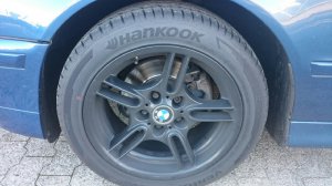 BMW Styling 66 Felge in 8x17 ET 20 mit Hankook  Reifen in 235/45/17 montiert vorn Hier auf einem 5er BMW E39 525i (Touring) Details zum Fahrzeug / Besitzer