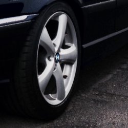 O.Z Velo Felge in 8x17 ET 35 mit Bridgestone  Reifen in 225/45/17 montiert hinten Hier auf einem 3er BMW E36 318i (Cabrio) Details zum Fahrzeug / Besitzer