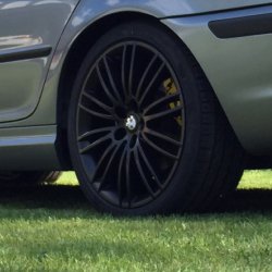 Rondell 0049 Schwarz Felge in 8x18 ET 45 mit Pirelli PZero Nero GT Reifen in 225/40/18 montiert hinten Hier auf einem 3er BMW E46 320d (Touring) Details zum Fahrzeug / Besitzer