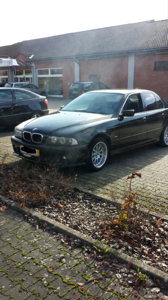 Black E39 - 5er BMW - E39