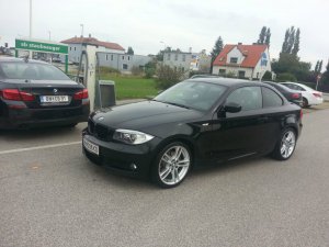 E82 black - 1er BMW - E81 / E82 / E87 / E88 E82 black - 1er BMW - E81 / E82 / E87 / E88