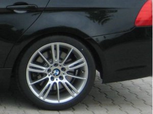 BMW 193 Felge in 8.5x18 ET 39 mit Michelin  Reifen in 255/35/18 montiert hinten Hier auf einem 3er BMW E91 330d (Touring) Details zum Fahrzeug / Besitzer
