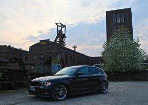 Black & Yellow - 1er BMW - E81 / E82 / E87 / E88 Black & Yellow - 1er BMW - E81 / E82 / E87 / E88