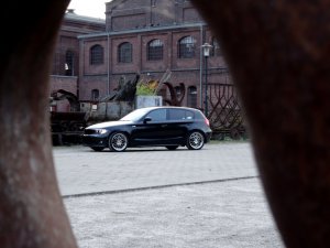 Black & Yellow - 1er BMW - E81 / E82 / E87 / E88 Black & Yellow - 1er BMW - E81 / E82 / E87 / E88