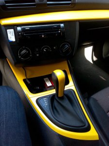 Black & Yellow - 1er BMW - E81 / E82 / E87 / E88 Black & Yellow - 1er BMW - E81 / E82 / E87 / E88
