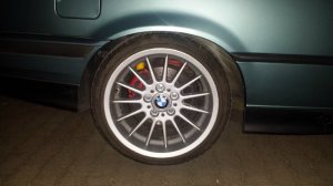 BMW Styling 32 Felge in 9x17 ET 26 mit Nankang 1092962 Reifen in 215/40/17 montiert hinten und mit folgenden Nacharbeiten am Radlauf: Kanten gebrdelt Hier auf einem 3er BMW E36 320i (Coupe) Details zum Fahrzeug / Besitzer