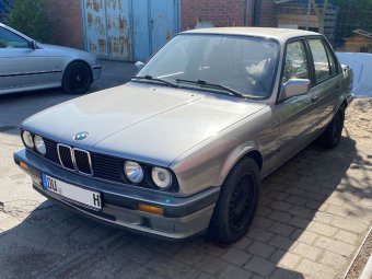 E30 318i Lachssilber - 3er BMW - E30