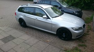 318d Touring LCI - 3er BMW - E90 / E91 / E92 / E93