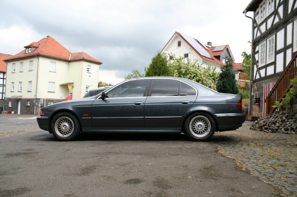 E39, 535i - 5er BMW - E39