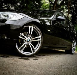 WSP Italy M5 Optik Felge in 8.5x19 ET 34 mit Michelin  Reifen in 225/35/19 montiert vorn Hier auf einem 3er BMW E91 320i (Touring) Details zum Fahrzeug / Besitzer