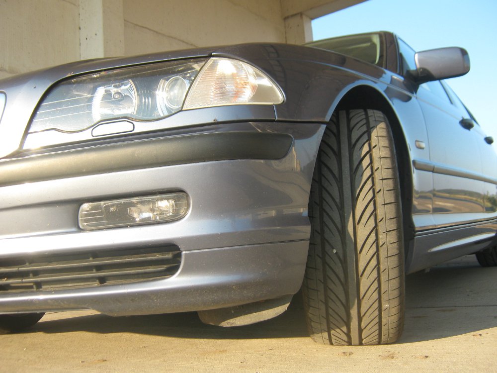 E46 Limo in Stahlblau Metallic - 3er BMW - E46