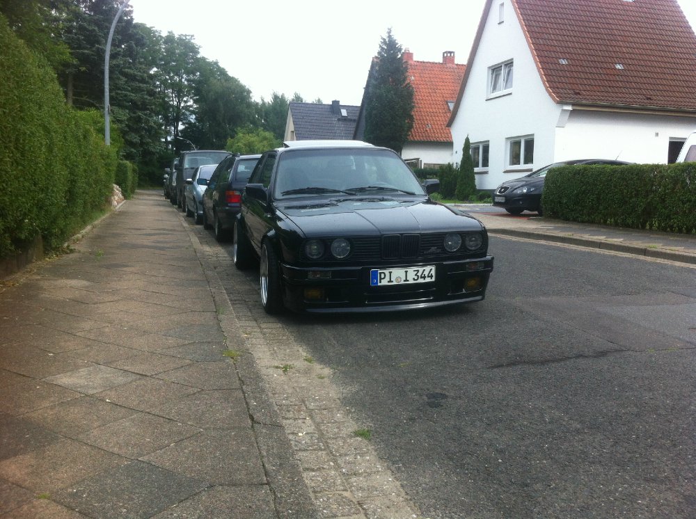 BMW E30 Black Edition - 3er BMW - E30