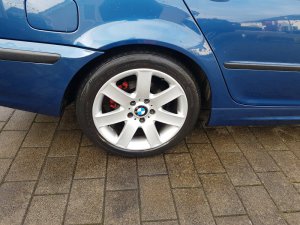 BMW Styling 44 Felge in 8x17 ET 47 mit Michelin Alpin Reifen in 205/50/17 montiert vorn Hier auf einem 3er BMW E46 318d (Limousine) Details zum Fahrzeug / Besitzer
