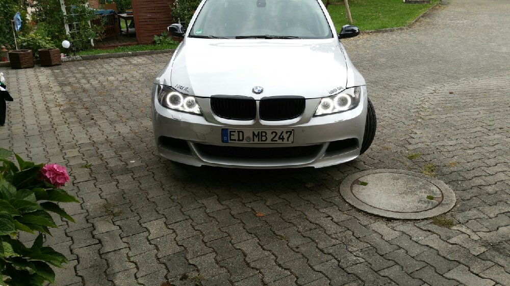 BMW E90 330I PERFORMANCE - 3er BMW - E90 / E91 / E92 / E93