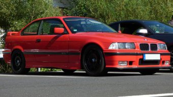 318is E36 Coup Hellrot Class-II-Optik - 3er BMW - E36