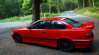 318is E36 Coup Hellrot Class-II-Optik - 3er BMW - E36