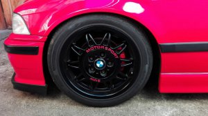 BMW Styling Nr. 22M Felge in 7.5x17 ET 41 mit Pirelli P ZERO Nero GT Reifen in 225/45/17 montiert vorn Hier auf einem 3er BMW E36 318is (Coupe) Details zum Fahrzeug / Besitzer