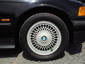BMW Styling 17 Felge in 7x15 ET 47 mit Toyo Proxes T1R Reifen in 225/50/15 montiert vorn Hier auf einem 3er BMW E36 318i (Touring) Details zum Fahrzeug / Besitzer