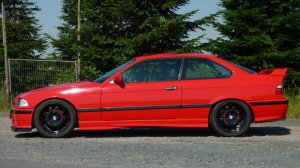 318is E36 Coup Hellrot Class-II-Optik - 3er BMW - E36
