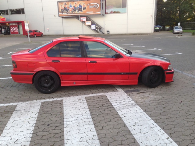 E36 320i limo in rot die acht Vorbesitzer gesucht - 3er BMW - E36