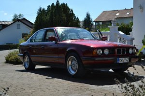 Classic Red E34 - 5er BMW - E34