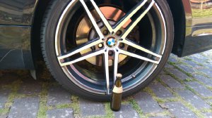 Motec Xtreme Felge in 8.5x20 ET 35 mit kumho  Reifen in 245/35/20 montiert vorn mit 20 mm Spurplatten Hier auf einem 6er BMW E63 650i (Coupe) Details zum Fahrzeug / Besitzer