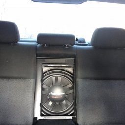 E90 Skisack Subwoofer - Fotos von CarHifi & Multimedia Einbauten