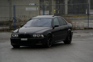 ///M5 E39___Black Devil with White Angel Eyes - 5er BMW - E39