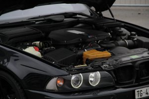 ///M5 E39___Black Devil with White Angel Eyes - 5er BMW - E39