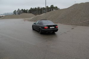 ///M5 E39___Black Devil with White Angel Eyes - 5er BMW - E39
