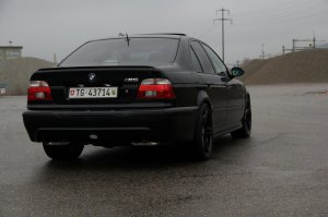 ///M5 E39___Black Devil with White Angel Eyes - 5er BMW - E39