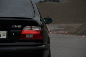 ///M5 E39___Black Devil with White Angel Eyes - 5er BMW - E39