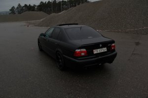 ///M5 E39___Black Devil with White Angel Eyes - 5er BMW - E39