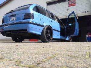 328i YAS Marina Blau - 3er BMW - E36 328i YAS Marina Blau - 3er BMW - E36