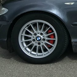 BMW Styling 32 Felge in 7x16 ET 46 mit BMW Barum Bravuris 3HM Reifen in 225/50/16 montiert vorn Hier auf einem 3er BMW E46 318i (Limousine) Details zum Fahrzeug / Besitzer