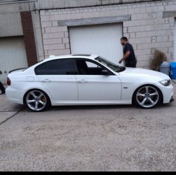 E90 330D - 3er BMW - E90 / E91 / E92 / E93