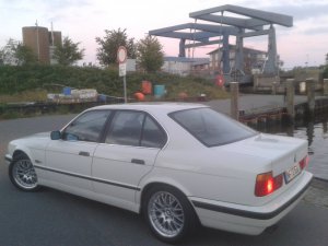 530i V8 - 5er BMW - E34