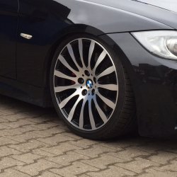 BMW Styling 190 Felge in 8x19 ET 35 mit Bridgestone  Reifen in 225/35/19 montiert vorn mit 5 mm Spurplatten Hier auf einem 3er BMW E91 335d (Touring) Details zum Fahrzeug / Besitzer