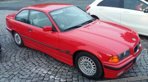 Rotes Sommerauto, 328i Coupe - 3er BMW - E36