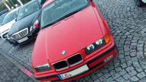 Rotes Sommerauto, 328i Coupe - 3er BMW - E36