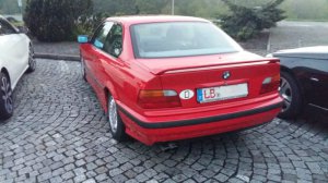 Rotes Sommerauto, 328i Coupe - 3er BMW - E36