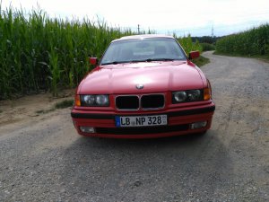 Rotes Sommerauto, 328i Coupe - 3er BMW - E36