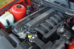 Rotes Sommerauto, 328i Coupe - 3er BMW - E36