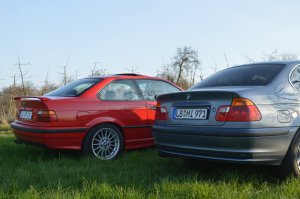 Rotes Sommerauto, 328i Coupe - 3er BMW - E36