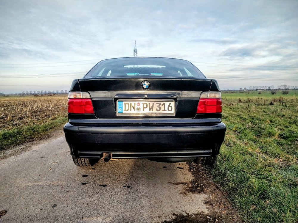BMW E36 316i Compact M Paket  Cosmos Schwarz - 3er BMW - E36