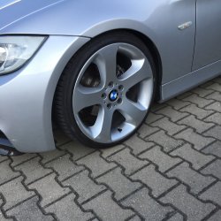 BMW Styling 132 Felge in 9x19 ET 48 mit - Eigenbau -  Reifen in 225/35/19 montiert vorn mit 20 mm Spurplatten Hier auf einem 3er BMW E91 325i (Touring) Details zum Fahrzeug / Besitzer