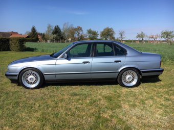 E34, 520i - 5er BMW - E34